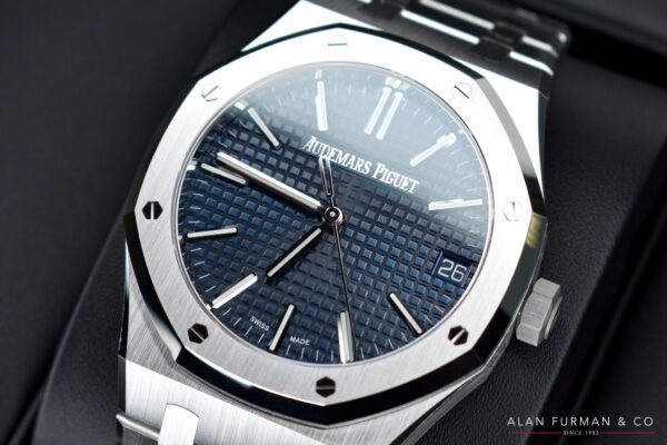 Audemars Piguet Royal Oak (Ref. 15510ST.OO.1320ST.06) - Image 2